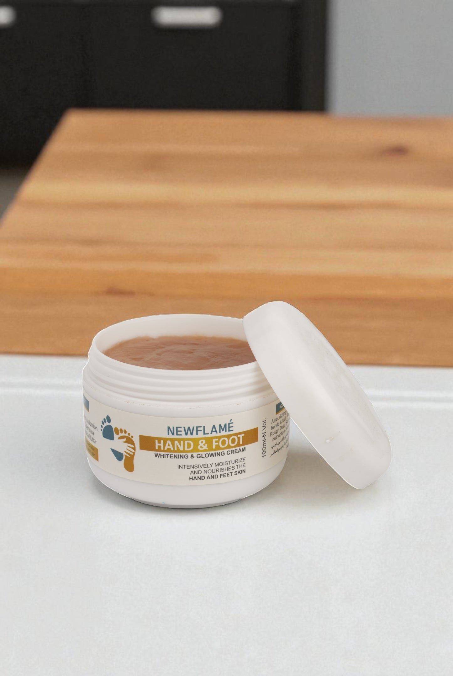 NewFlame Hand & Foot Whitening and Glowing Night Cream